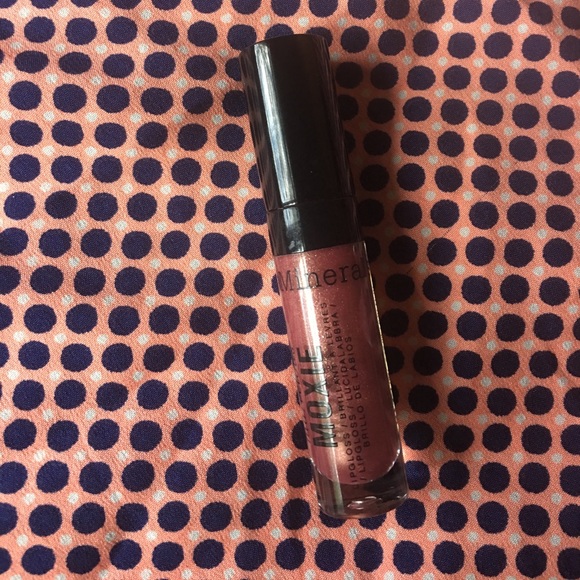 bareMinerals Other - bare Minerals Marvelous Moxie Vixen Lip Gloss