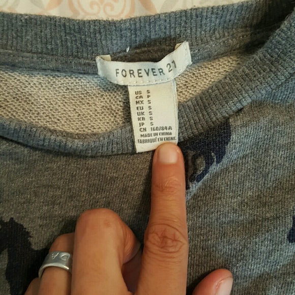 Horse print sweater - Picture 3 of 3