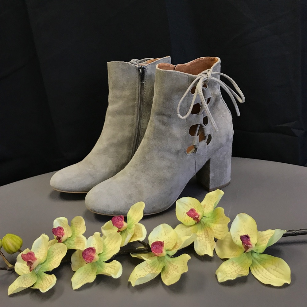 Grey lace up side Steve madden boot heels