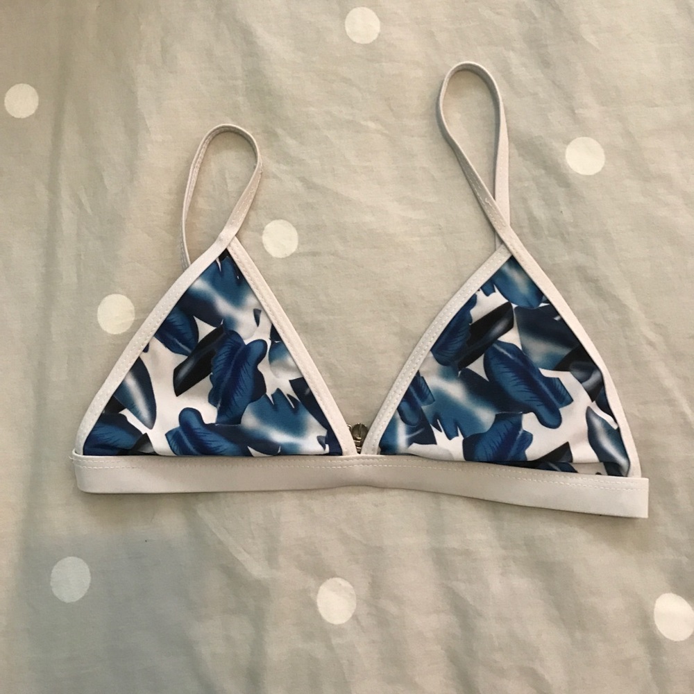 Triangle bathing suit!!!!