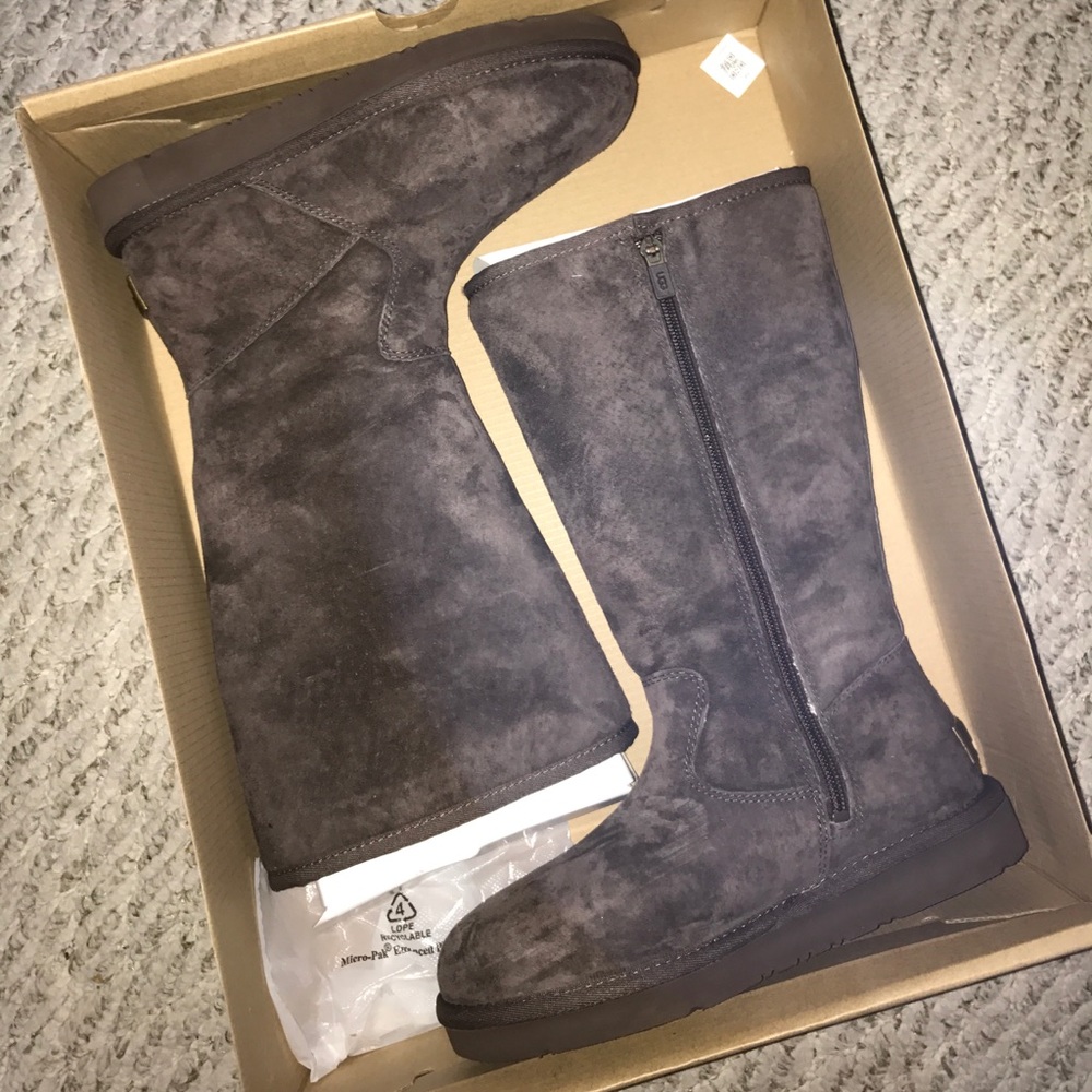 New Brown Sumner Zipper Uggs
