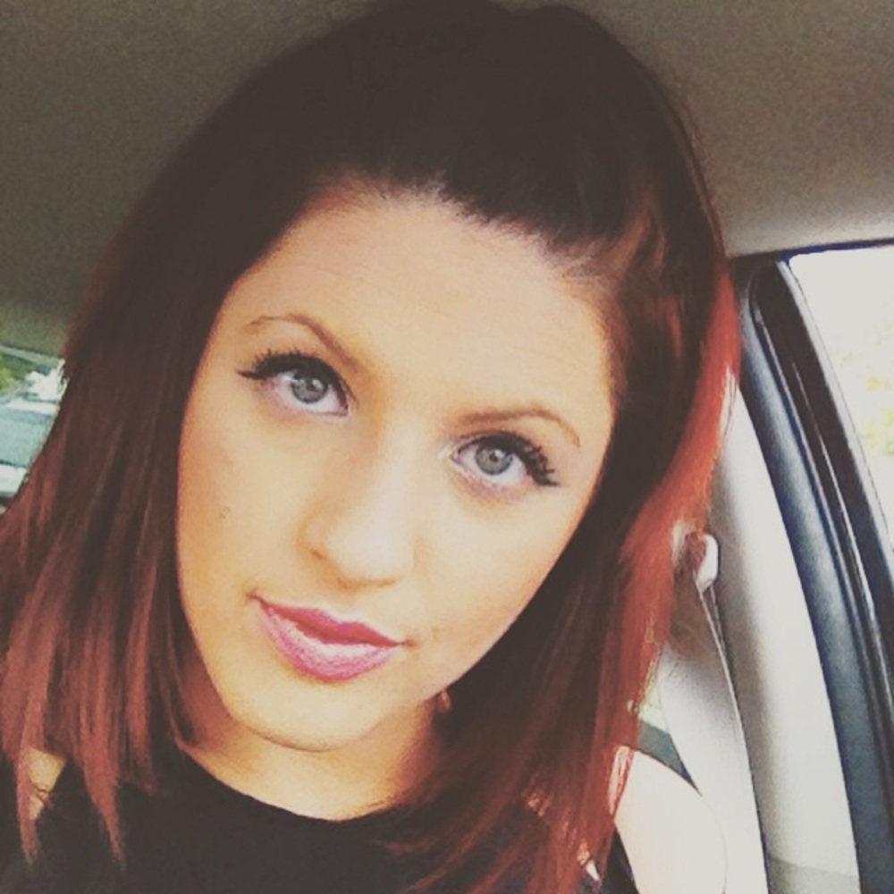 Meet your Posher, Joelle