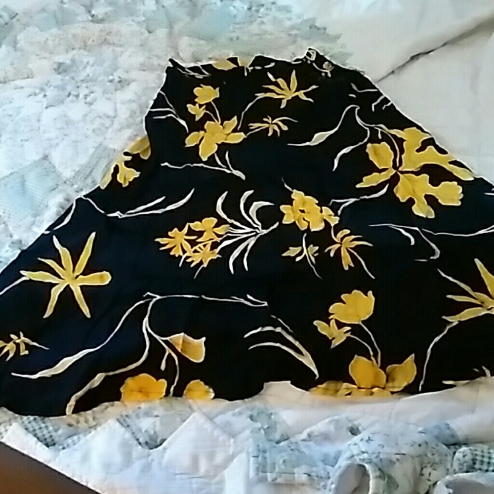 Cache skirt