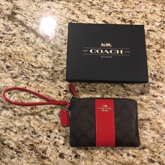 Coach Handbags - Coach Wristlet