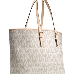 Michael Kors Large Jet Set Tote