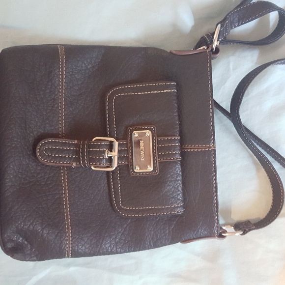 Nine West Handbags - FLASH SALE Nine West crossbody