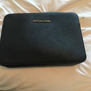 Navy Michael Kors Jet Set Large Crossbody