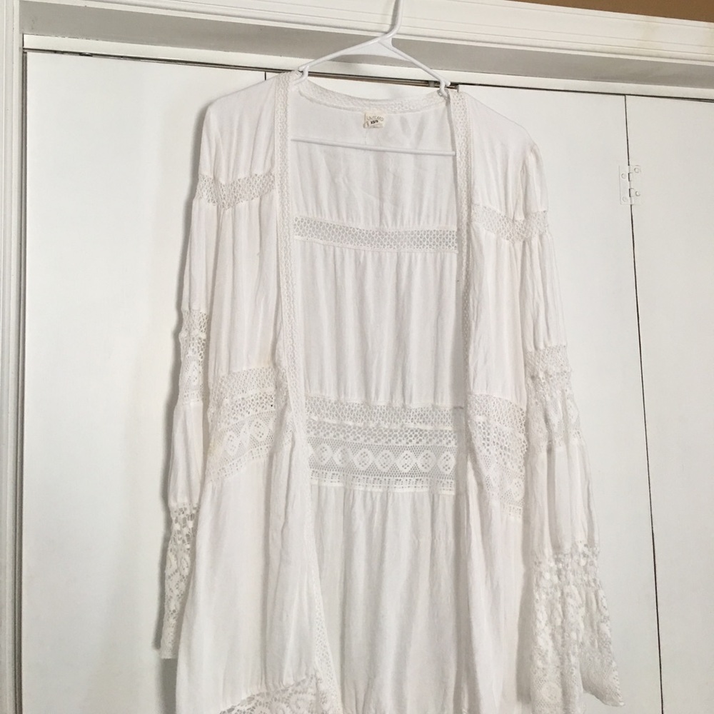 White Beach Cover Up🏝🛥