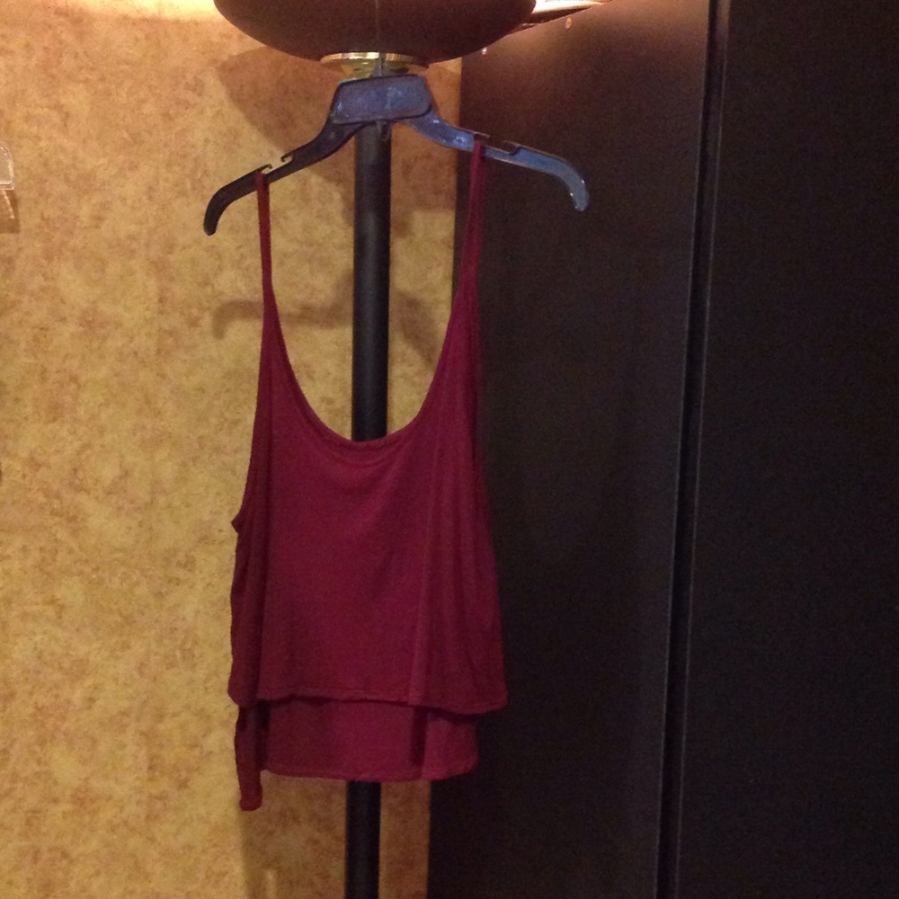 Woman's semi cropped tank
