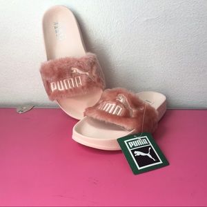 NWT Puma X Rihanna Leadcat Fenty Fur Slides- Pink