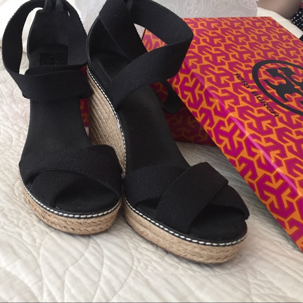 Beautiful, black wedge Tory Butch sandals!