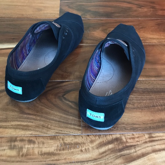 Black Toms*sold - Picture 3 of 3