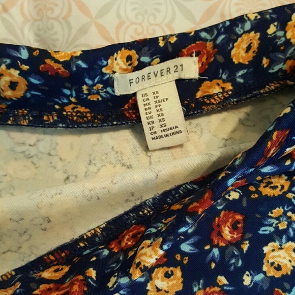 Flower skirt - Picture 3 of 3