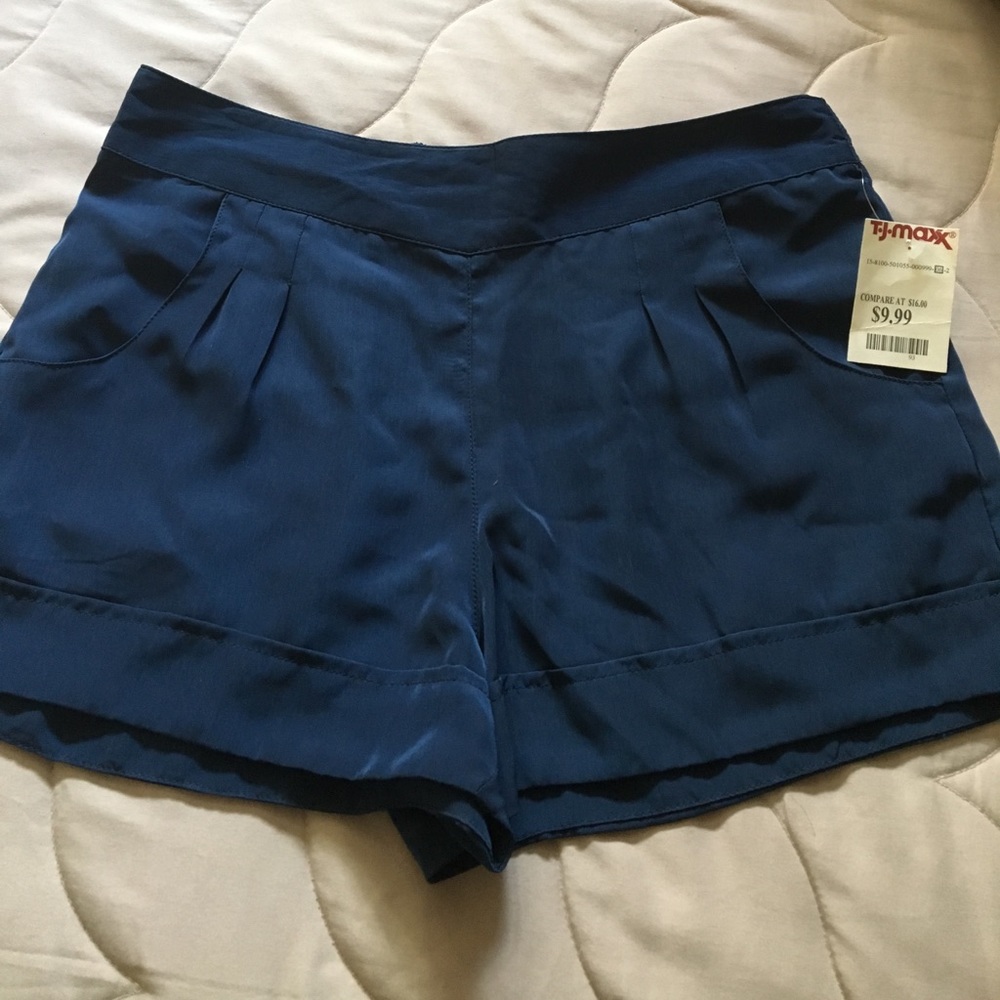 Brand new navy blue short