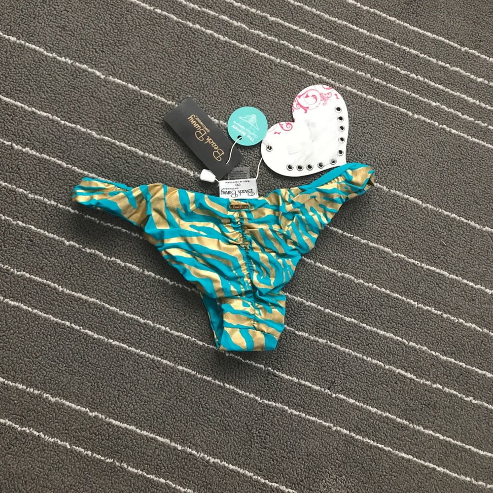 Beach Bunny Swimsuit TAKE THE REINS - Picture 6 of 6