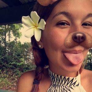 Meet your Posher, Alexis