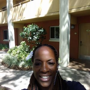 Meet your Posher, Carmen