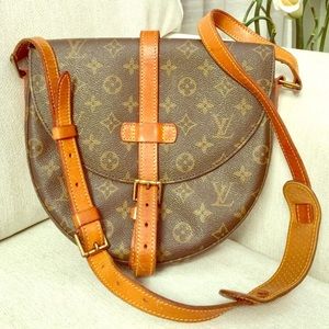 AUTHENTIC Louis Vuitton Chantilly Crossbody
