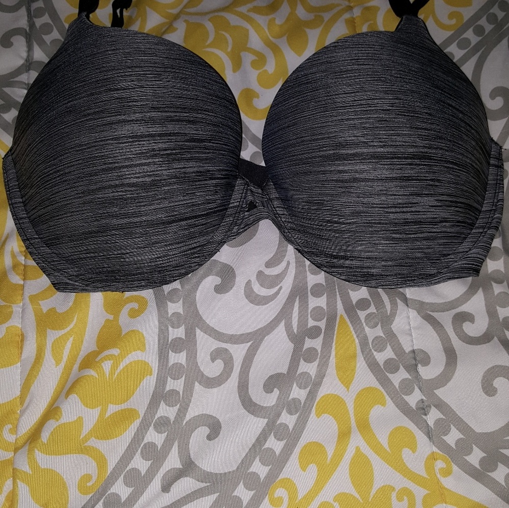 Bra worn once victoria secret