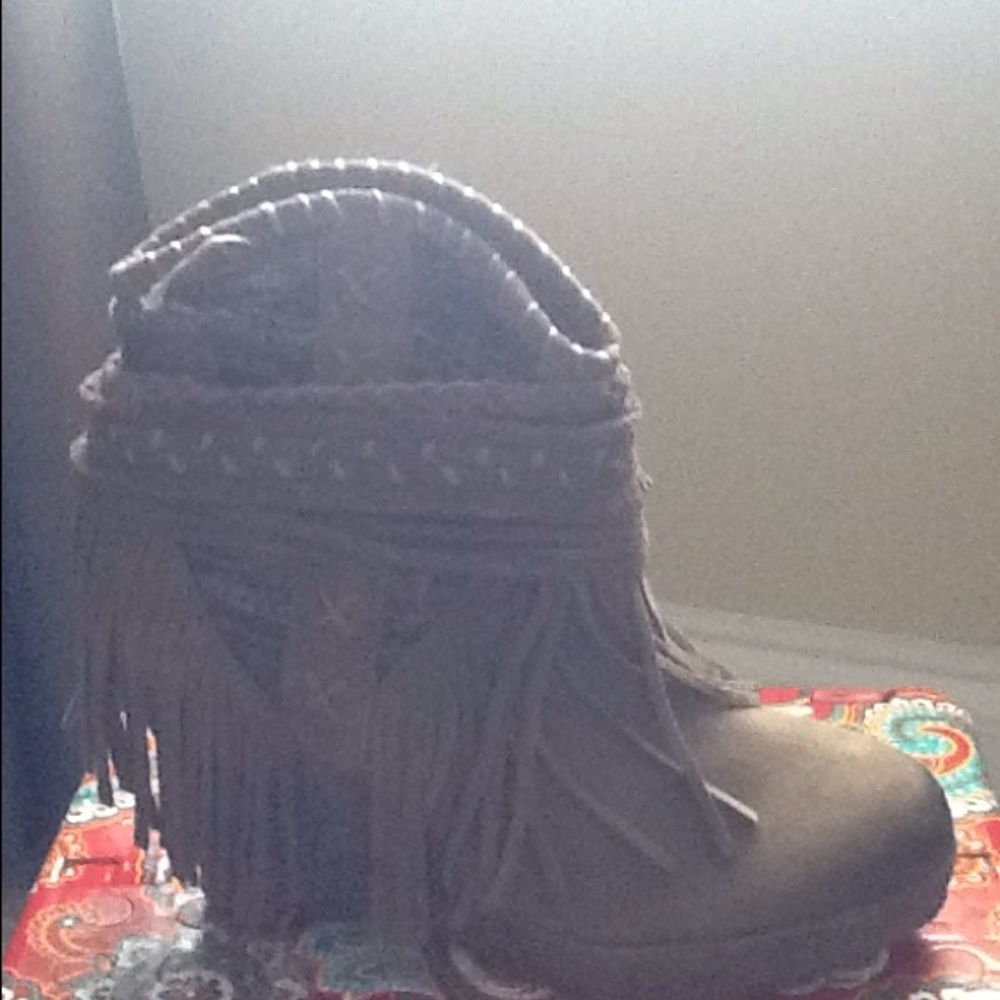 Wedge booties