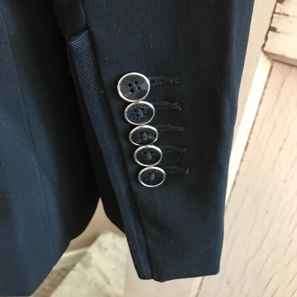 🆕 Tuxedo Style Blazer - Picture 3 of 5