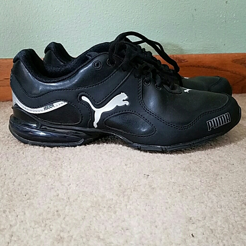 Women's puma training shoes