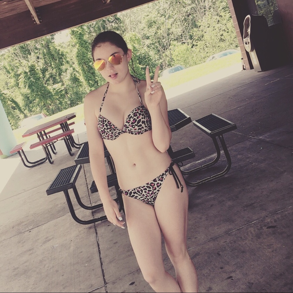 Meet your Posher, Kiaura