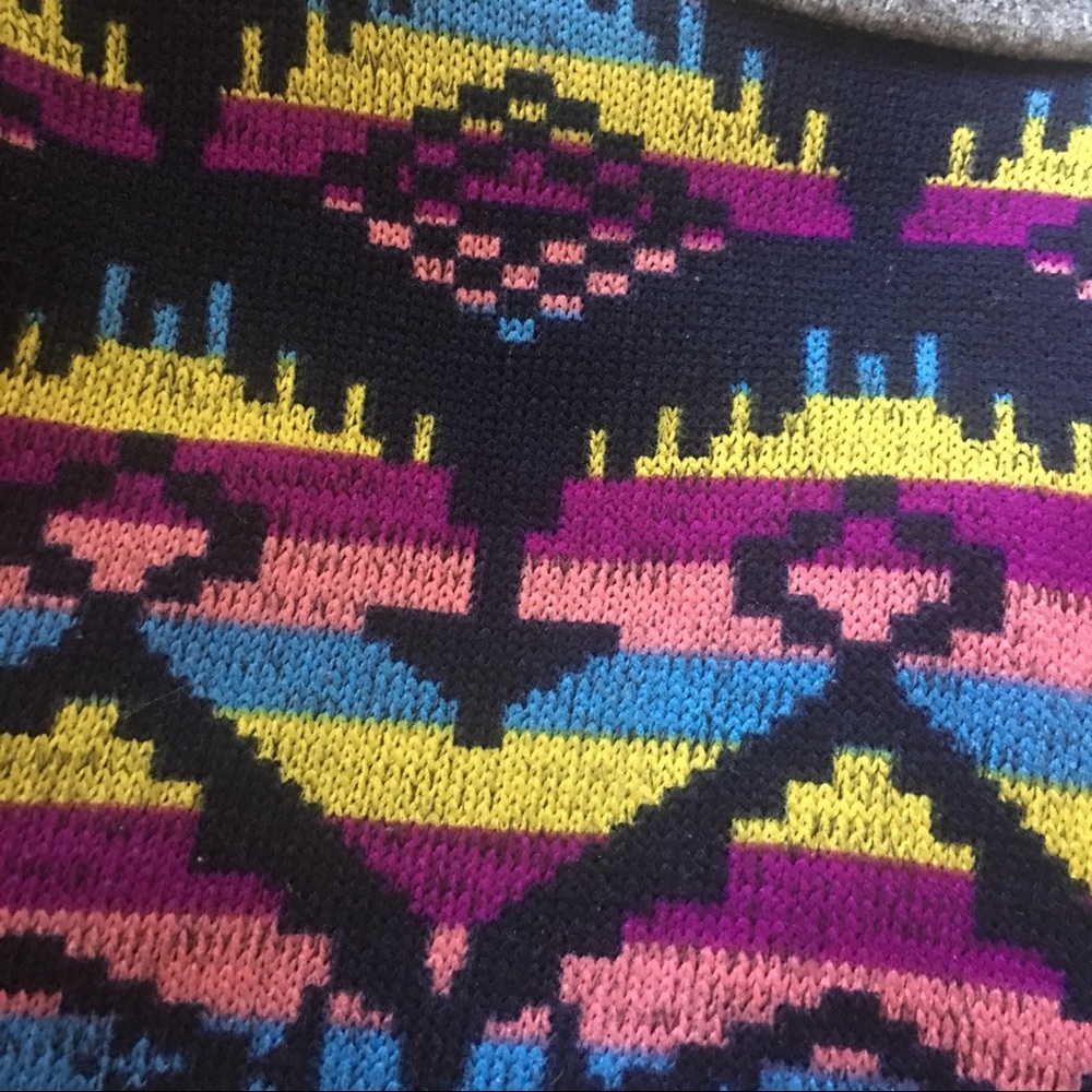Patterned Knit Sweater - Picture 4 of 5