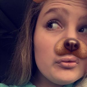 Meet your Posher, Alexis