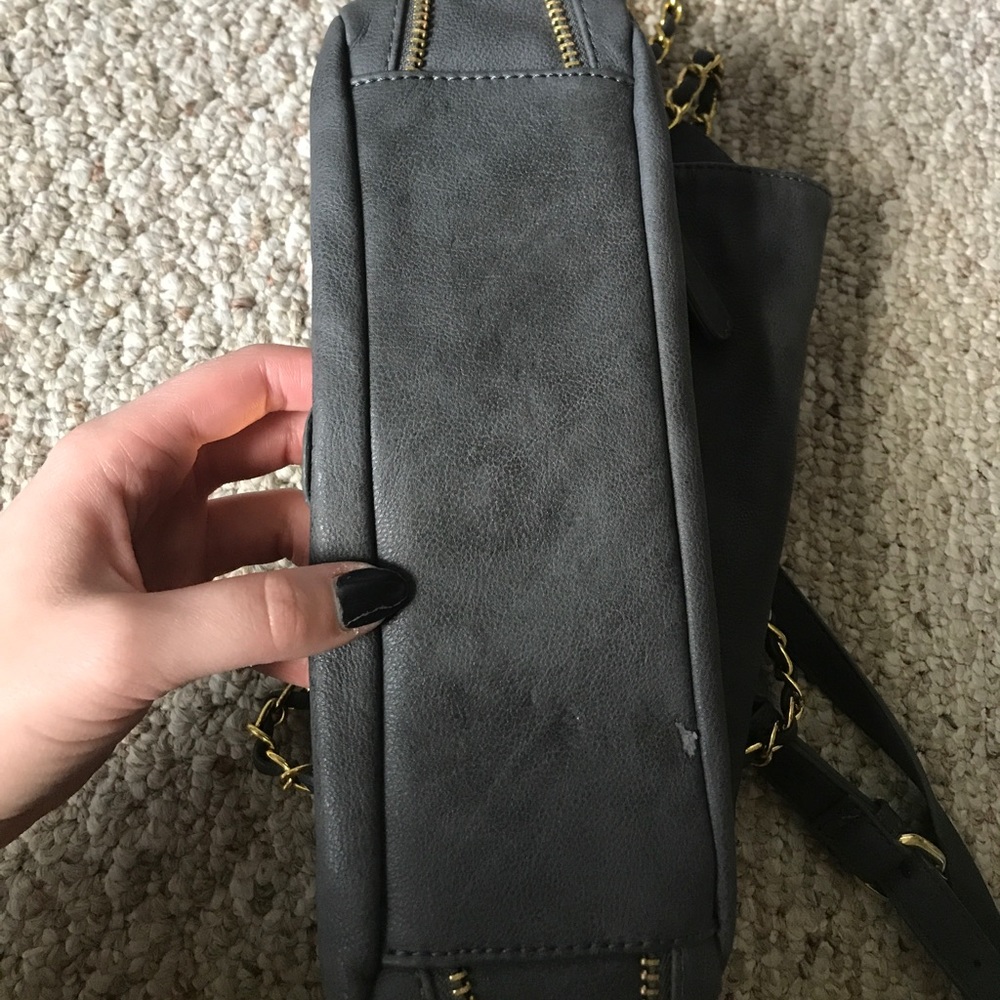 Gray and Gold Chain Crossbody - Picture 5 of 5