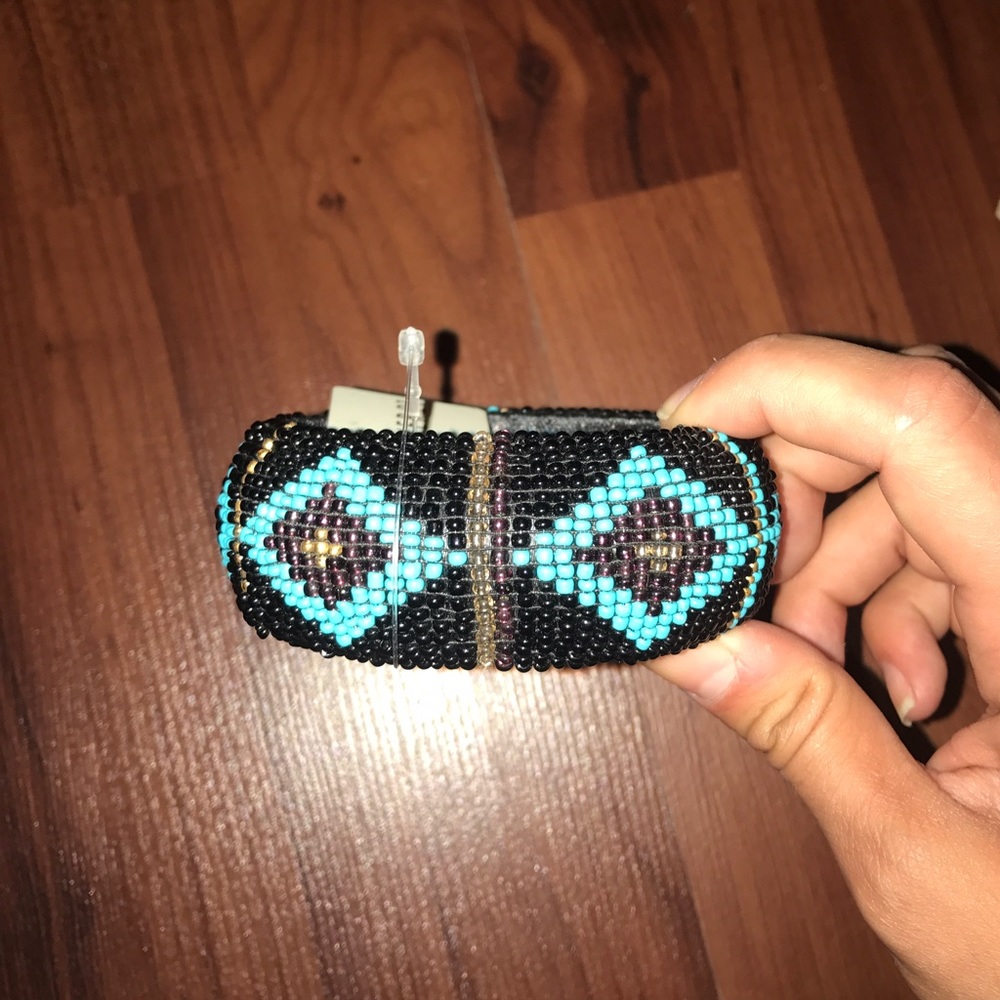 NWT Forever 21 beaded bangle bracelet