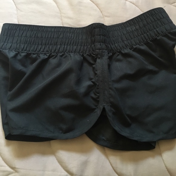 Sport shorts - Picture 2 of 2