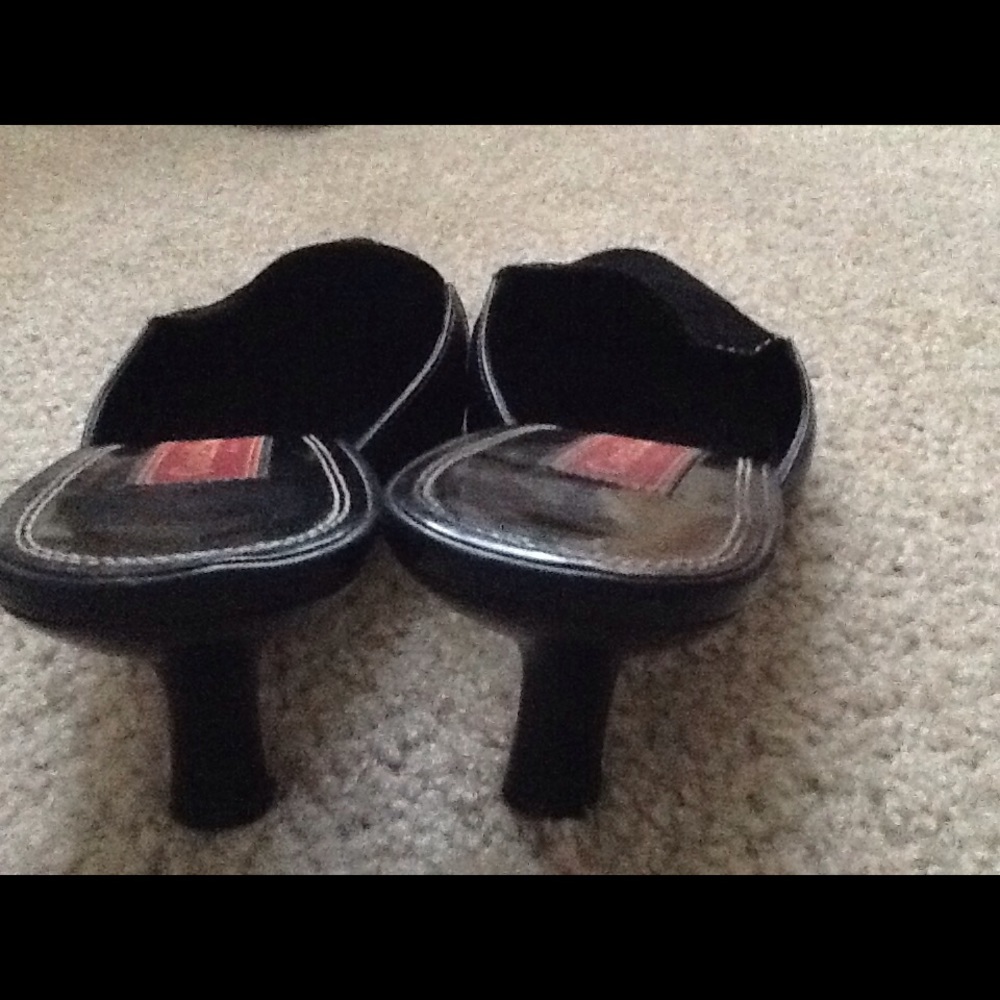 Shoes - Picture 3 of 3