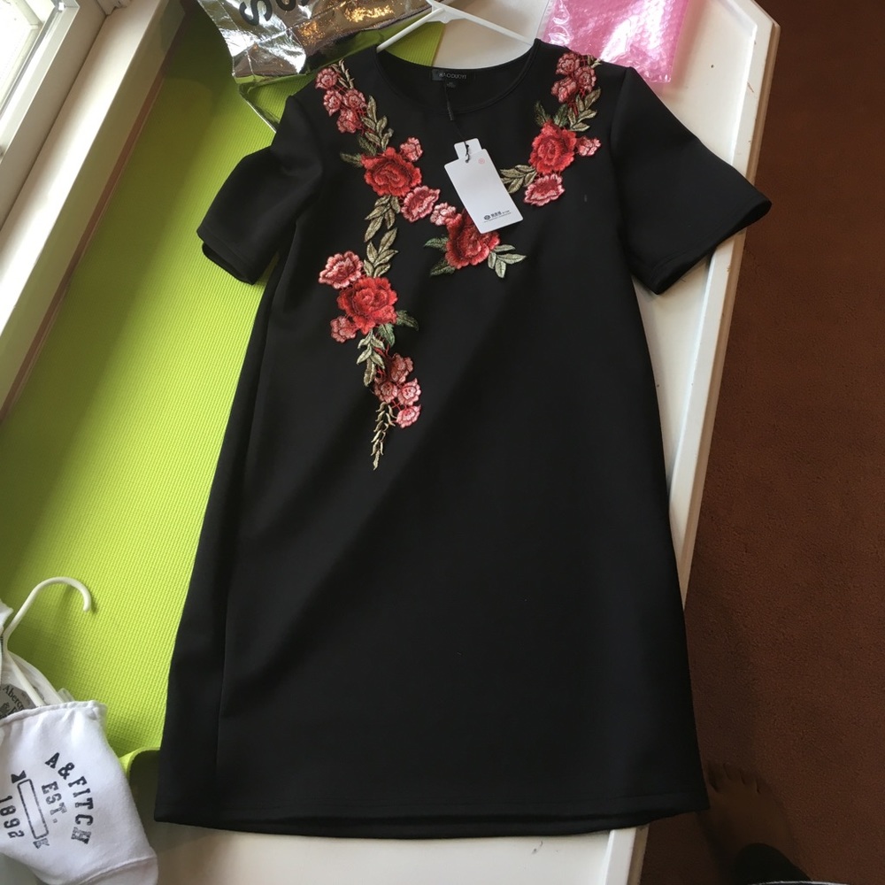 bodycon rose embriodered dress