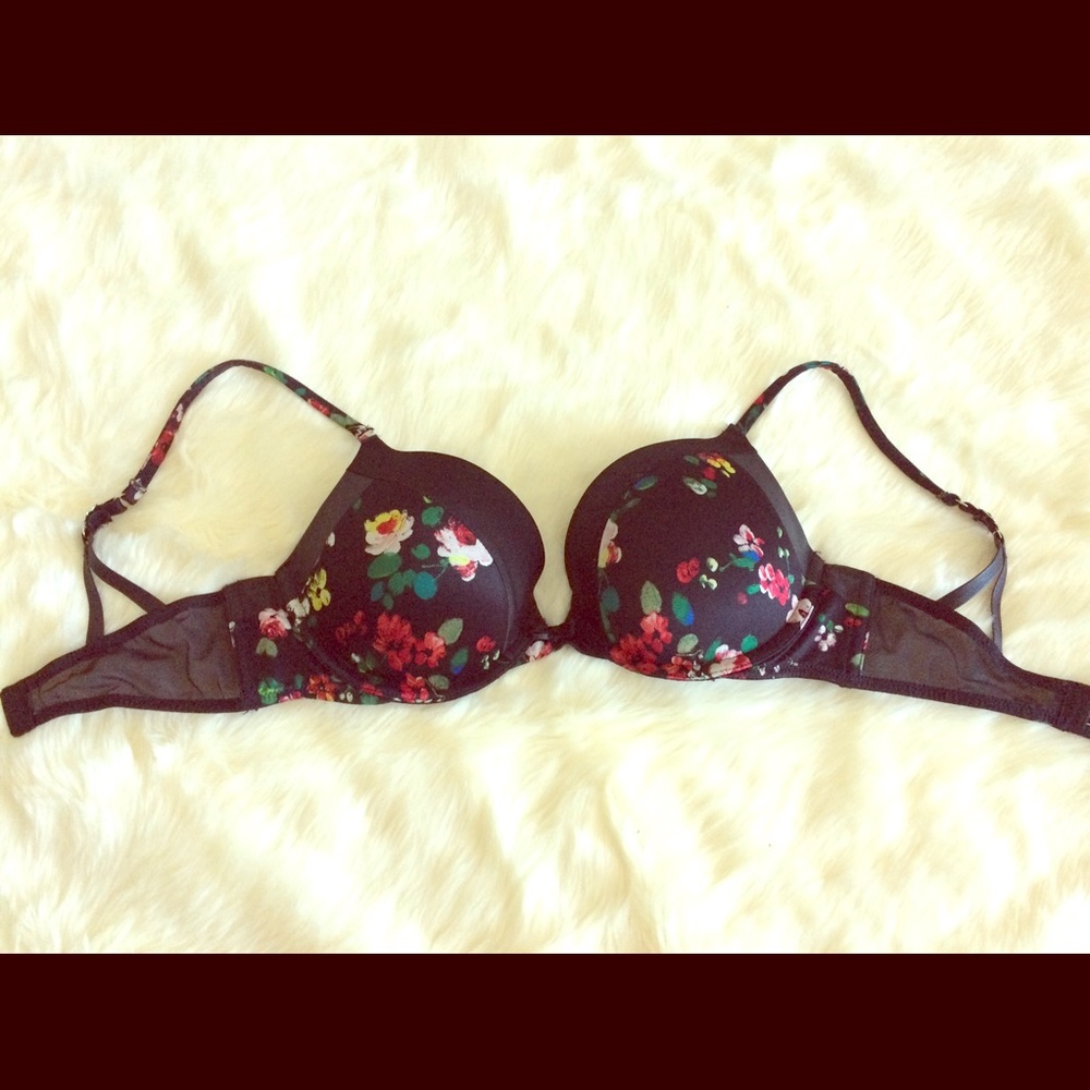 Victoria's Secret Very Sexy push-up bra