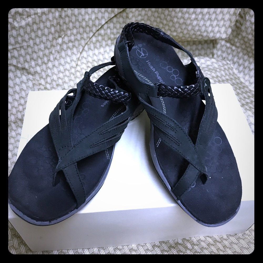 EUC Hush Puppies sandals