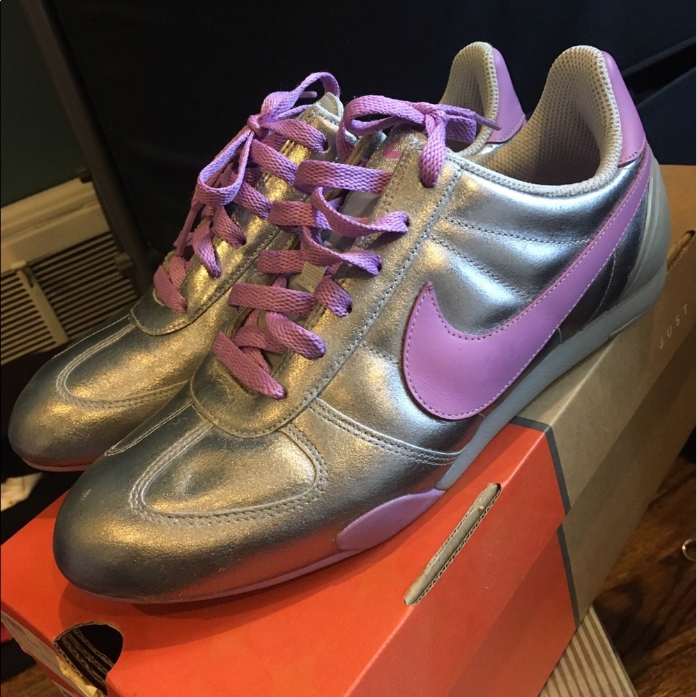 Nike Women's Sprint Sister Leather
