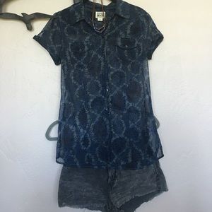 Converse Gauze Button Down