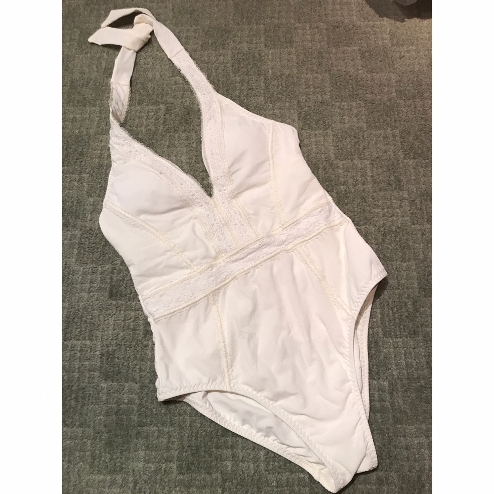 Off-white one piece with lace details