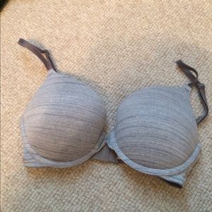 Victoria Secret gray  32 D push up bra
