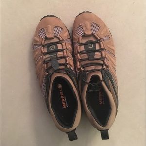 Men's Merrell shoes size 10. Unworn. Like new