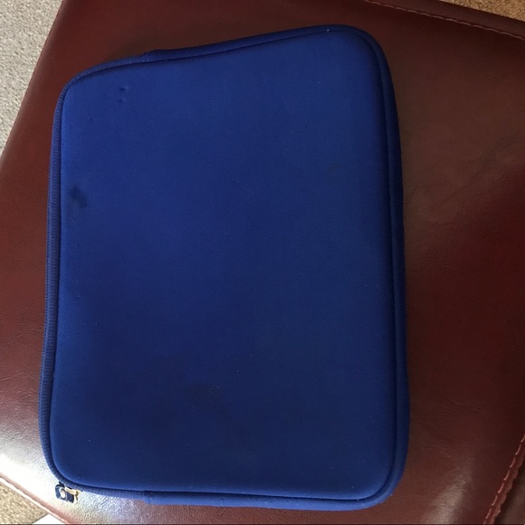 Kate Spade iPad Sleeve - Picture 2 of 4