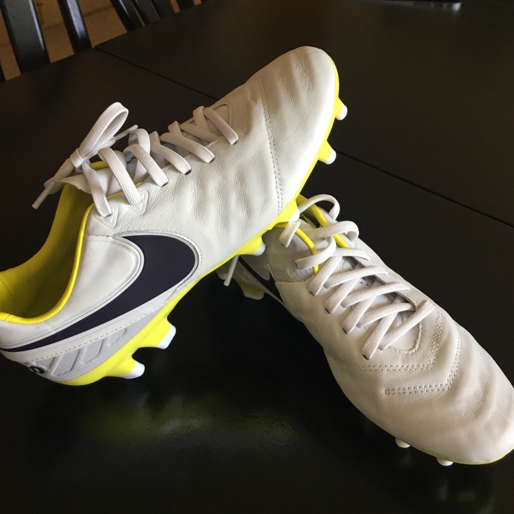 Women's Nike timepiece legacy II