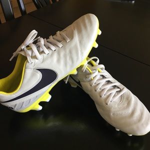 Women's Nike timepiece legacy II