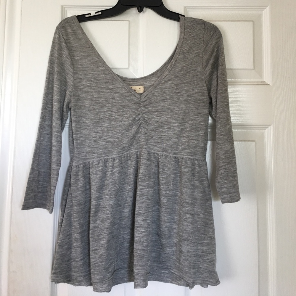 Grey 3/4 sleeve shirt