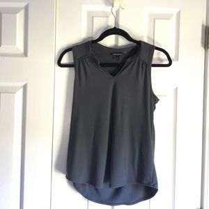 Sleeveless open-neck tank