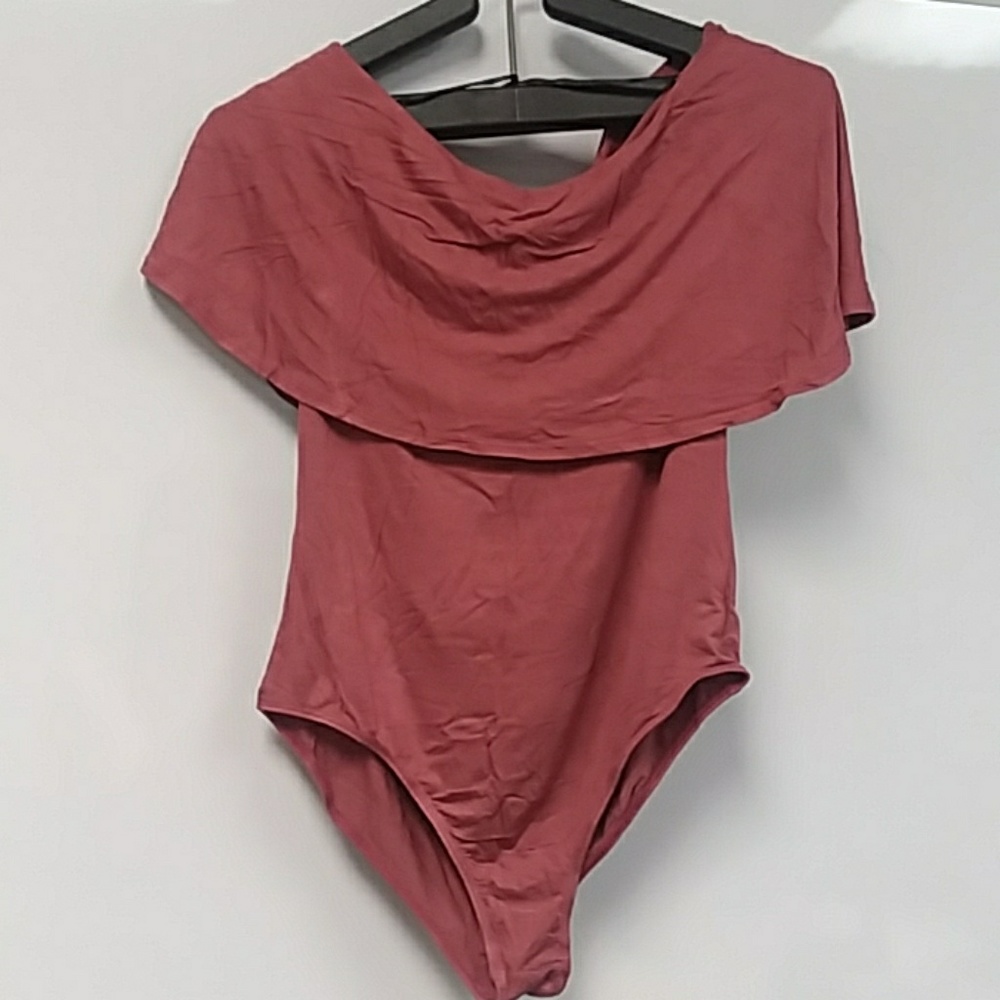 SALE 🎀 Wild Ginger Ruffle Top Bodysuit - Picture 2 of 4
