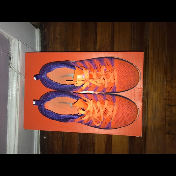 Nike Woman running shoes - Picture 2 of 4