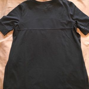 Lululemon Tee