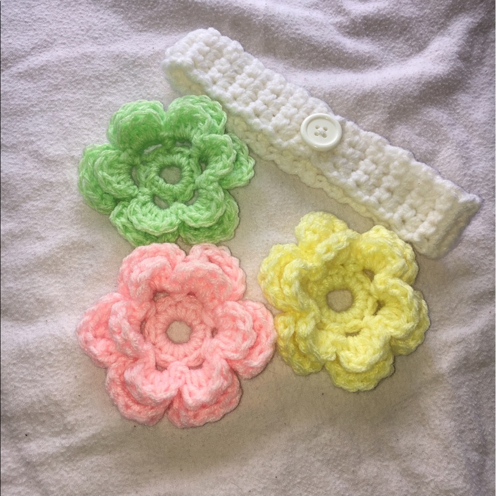 Brand new Crochet headband with crochet flowers